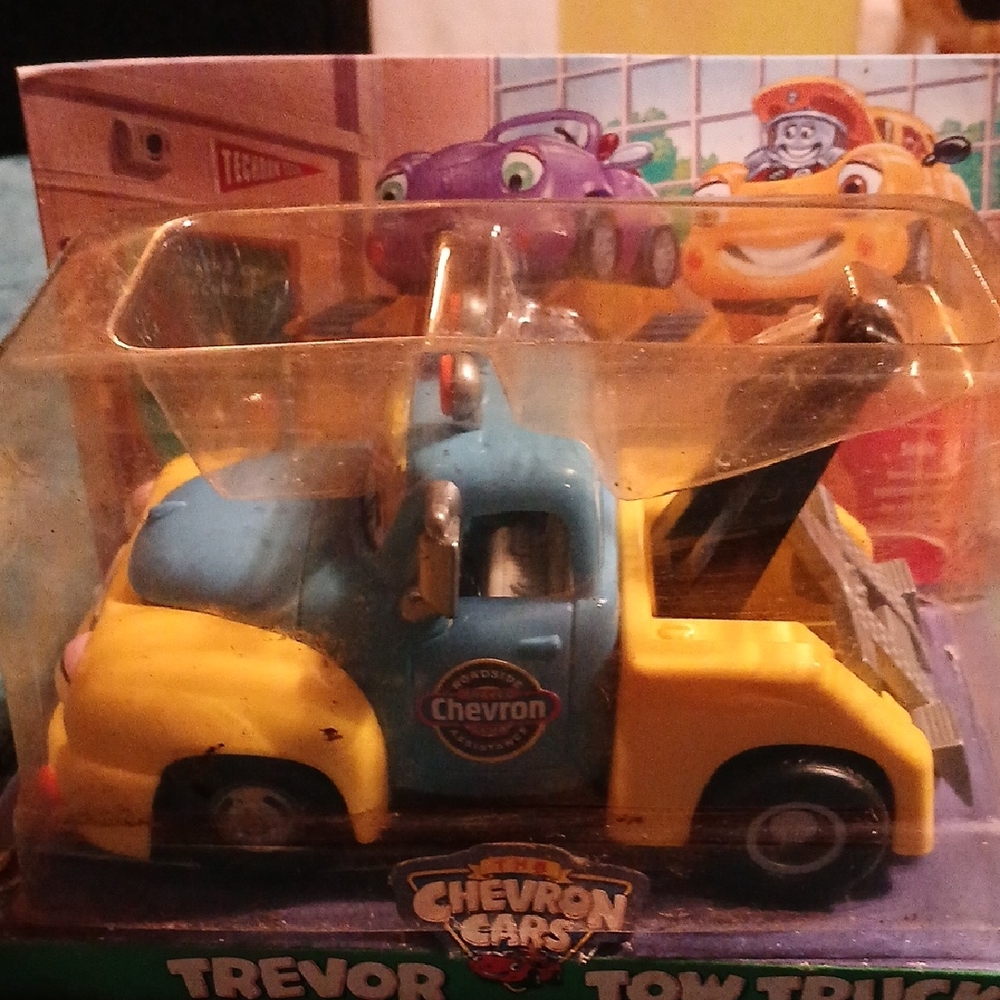 Chevron Cars Tow Truck - Blue and Yellow